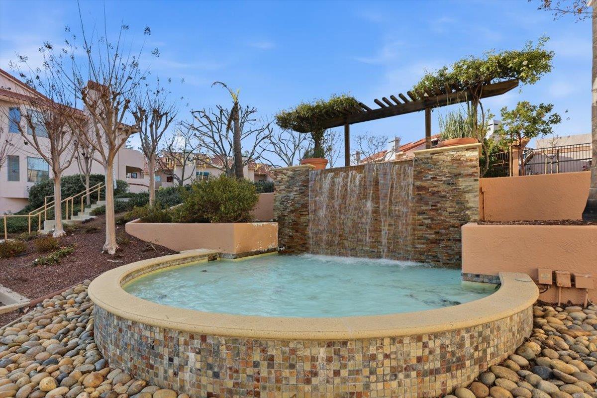 Front Image Thumbnail for ML82031674