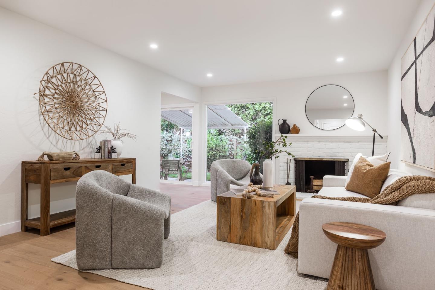 Front Image Thumbnail for ML82031707