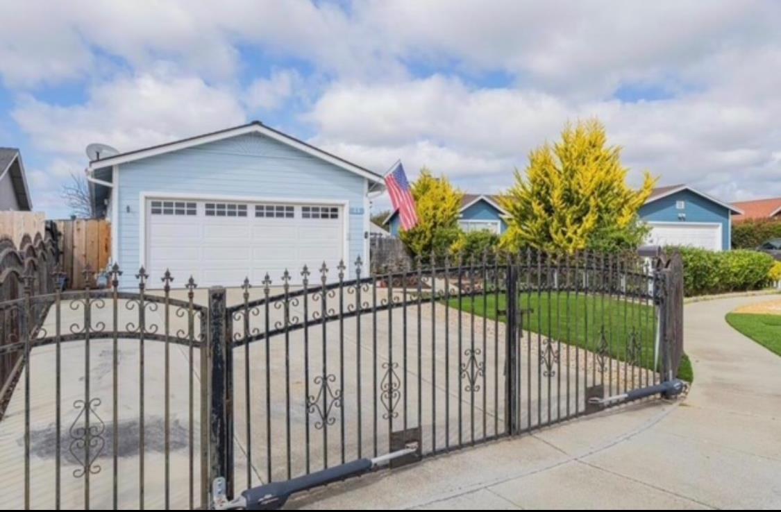 Front Image Thumbnail for ML82031727