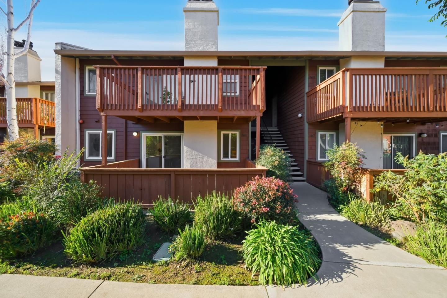 Front Image Thumbnail for ML82031743