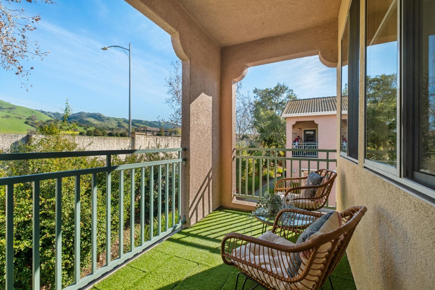 Front Image Thumbnail for ML82031859