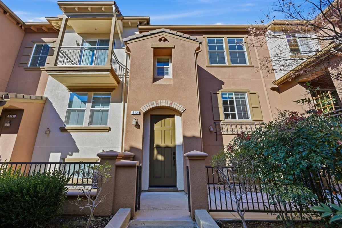 Front Image Thumbnail for ML82031889