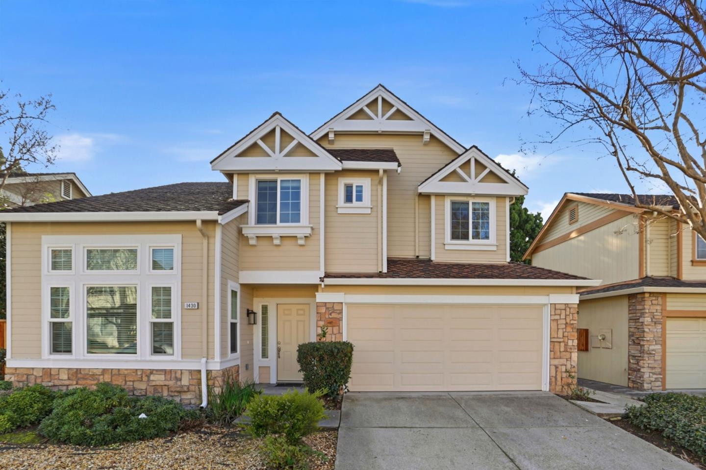 Front Image Thumbnail for ML82032011