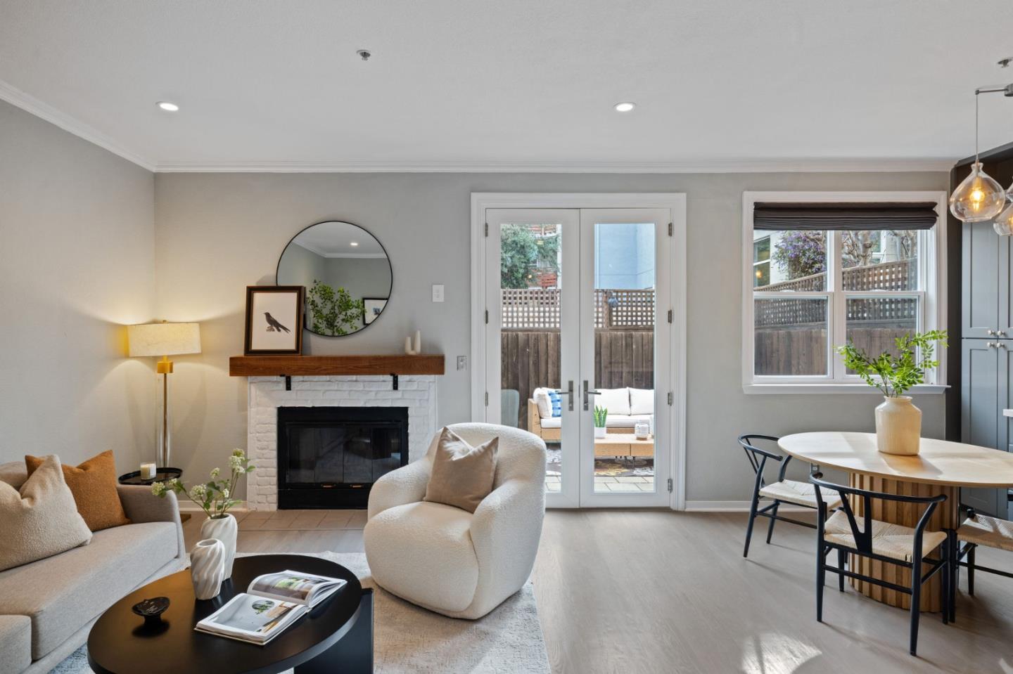 Front Image Thumbnail for ML82032017