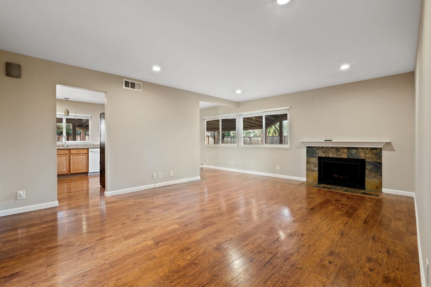 Front Image Thumbnail for ML82032021