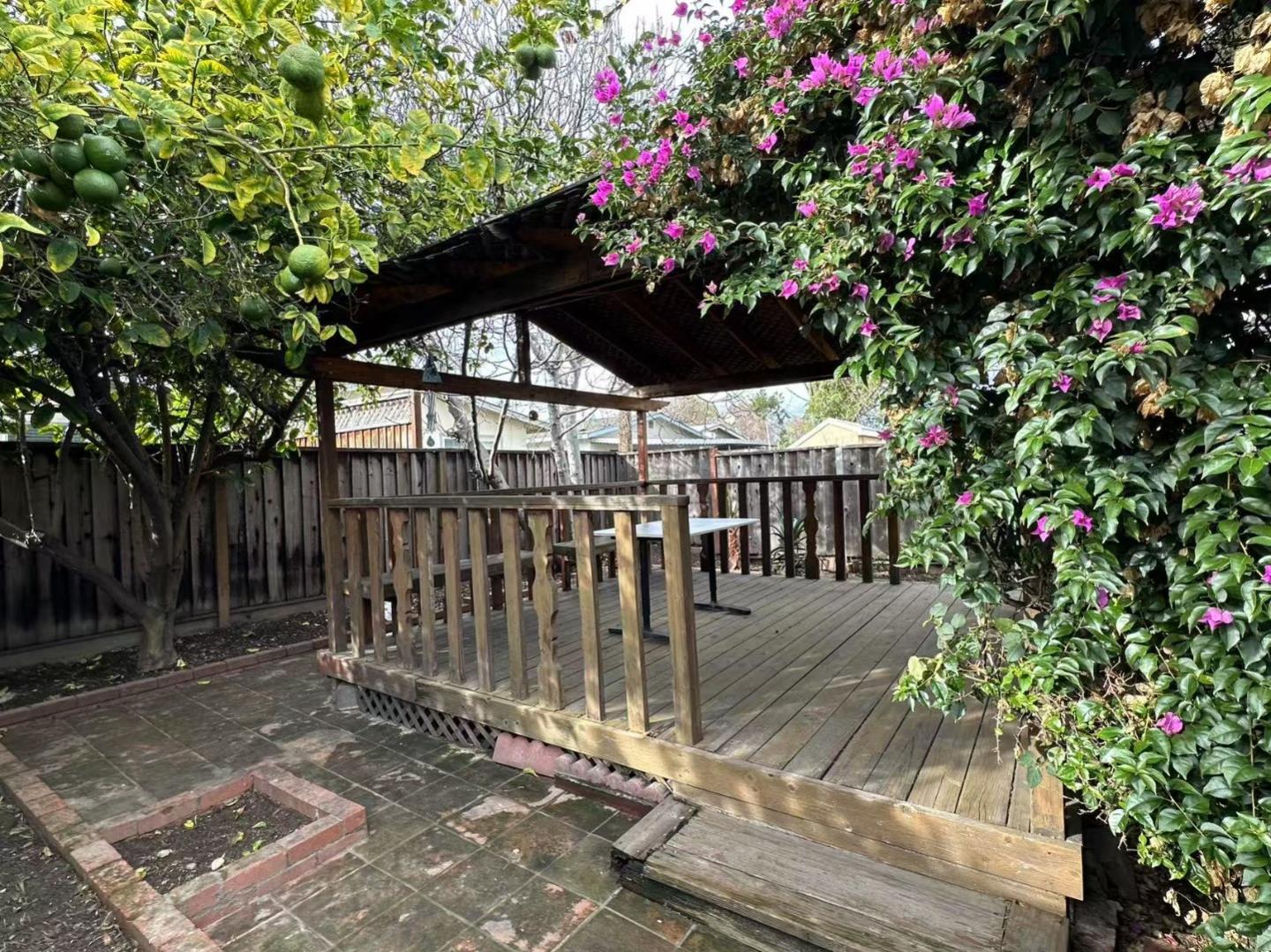 Front Image Thumbnail for ML82032056