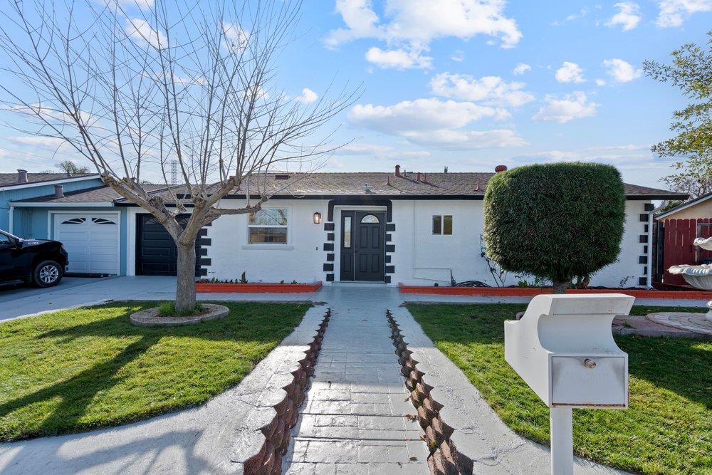 Front Image Thumbnail for ML82032089