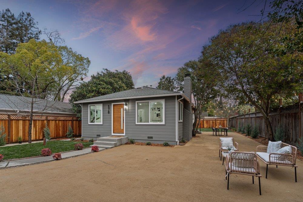 Front Image Thumbnail for ML82032095