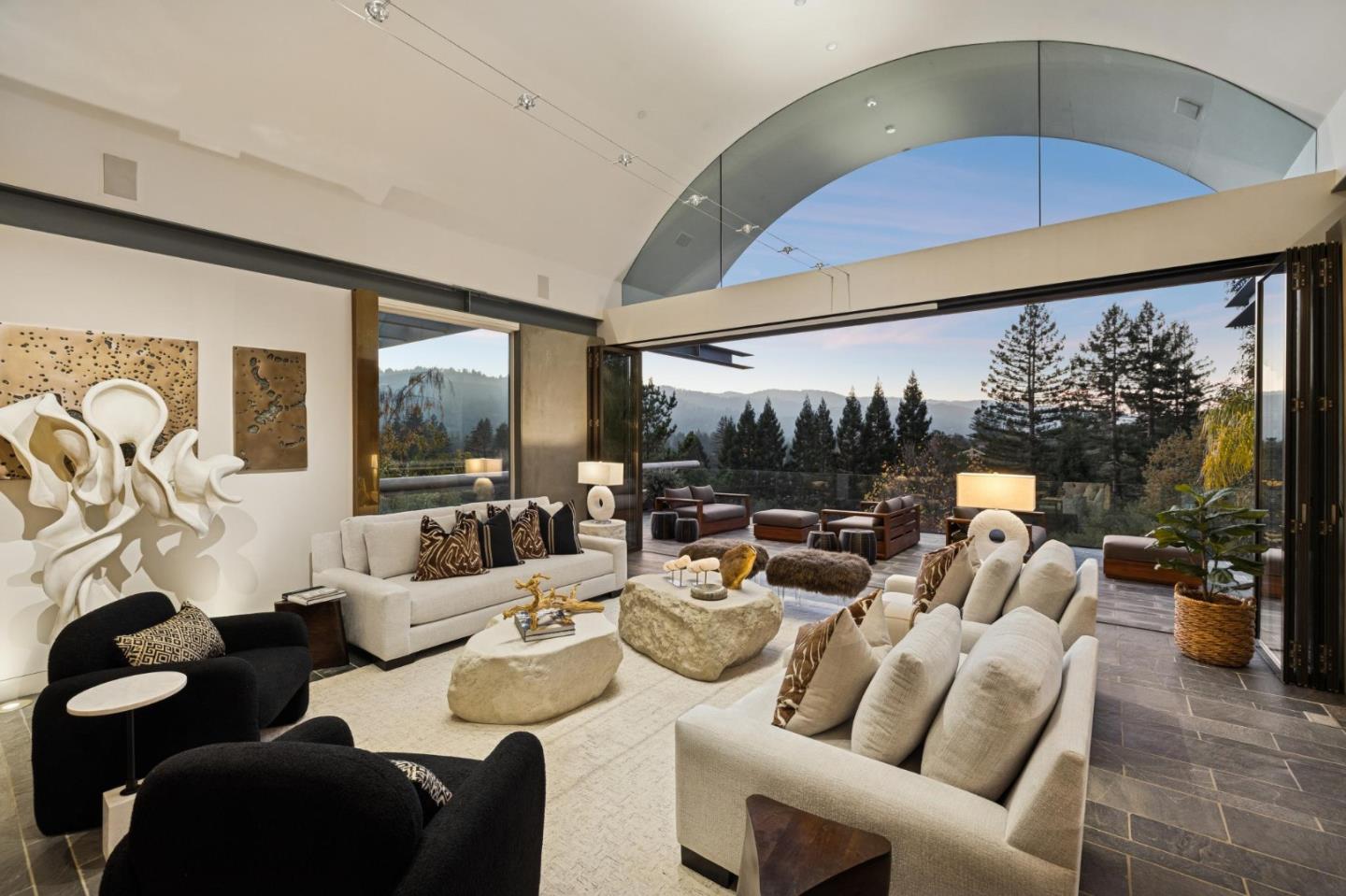 Front Image Thumbnail for ML82032104