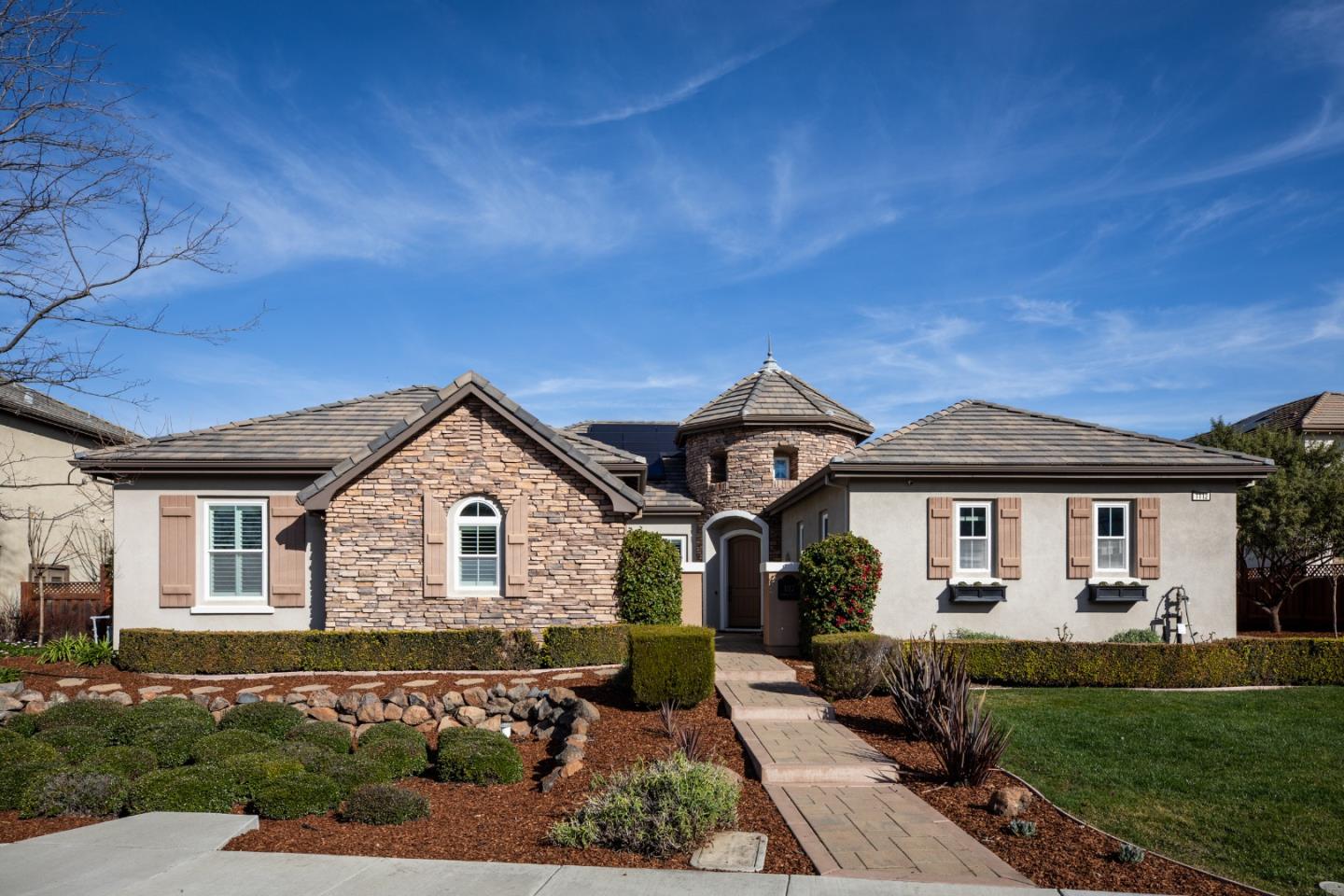 Front Image Thumbnail for ML82032105