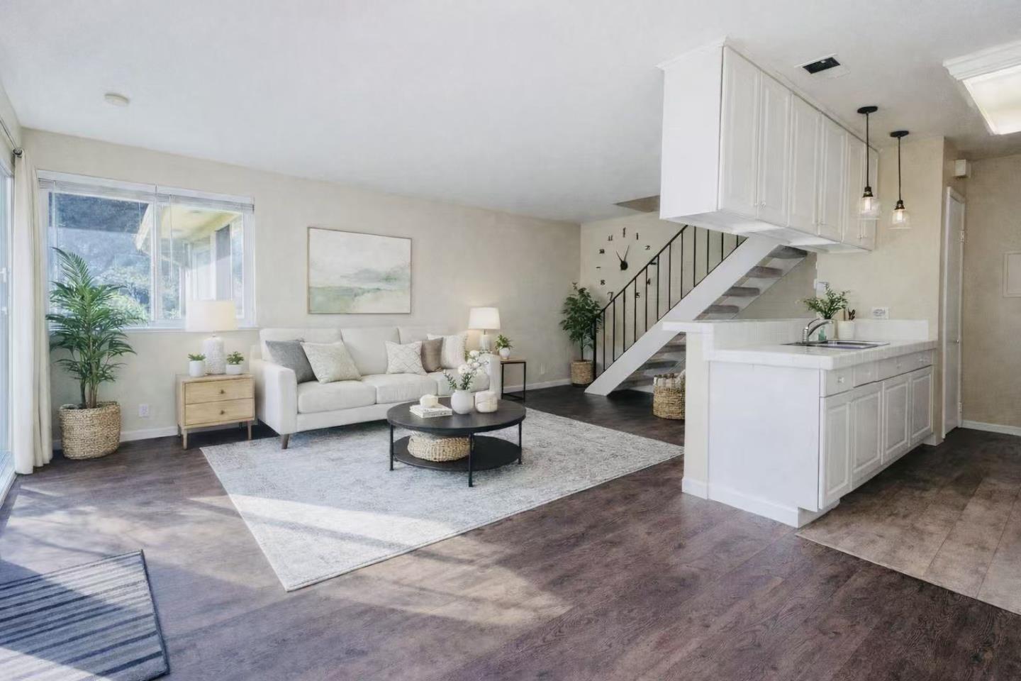 Front Image Thumbnail for ML82032107