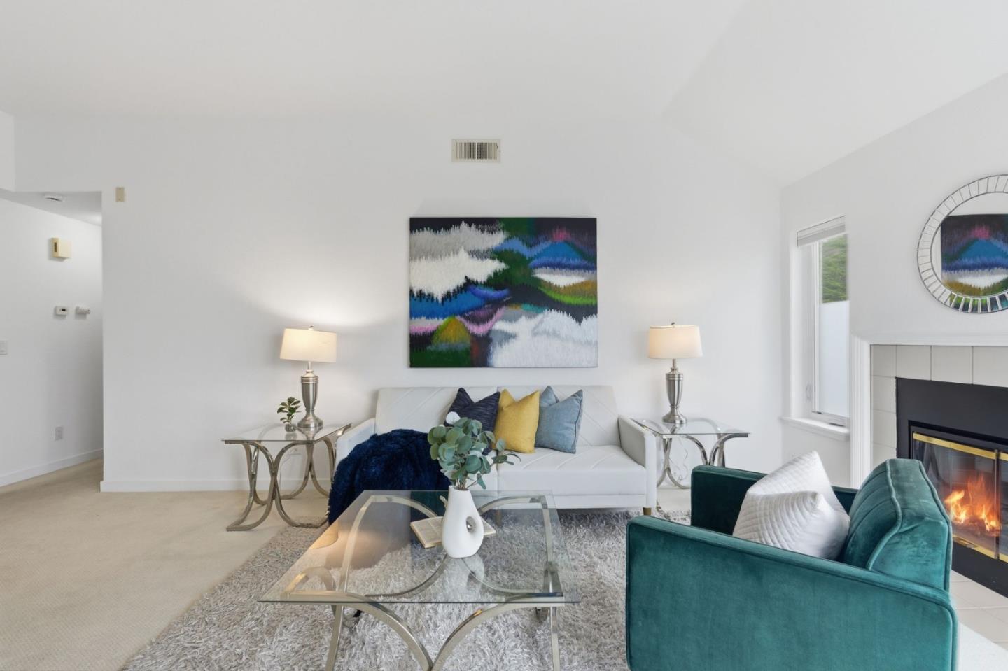 Front Image Thumbnail for ML82032136