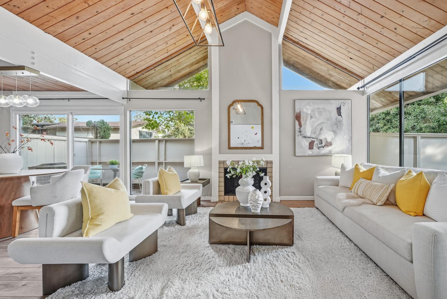 Front Image Thumbnail for ML82032139