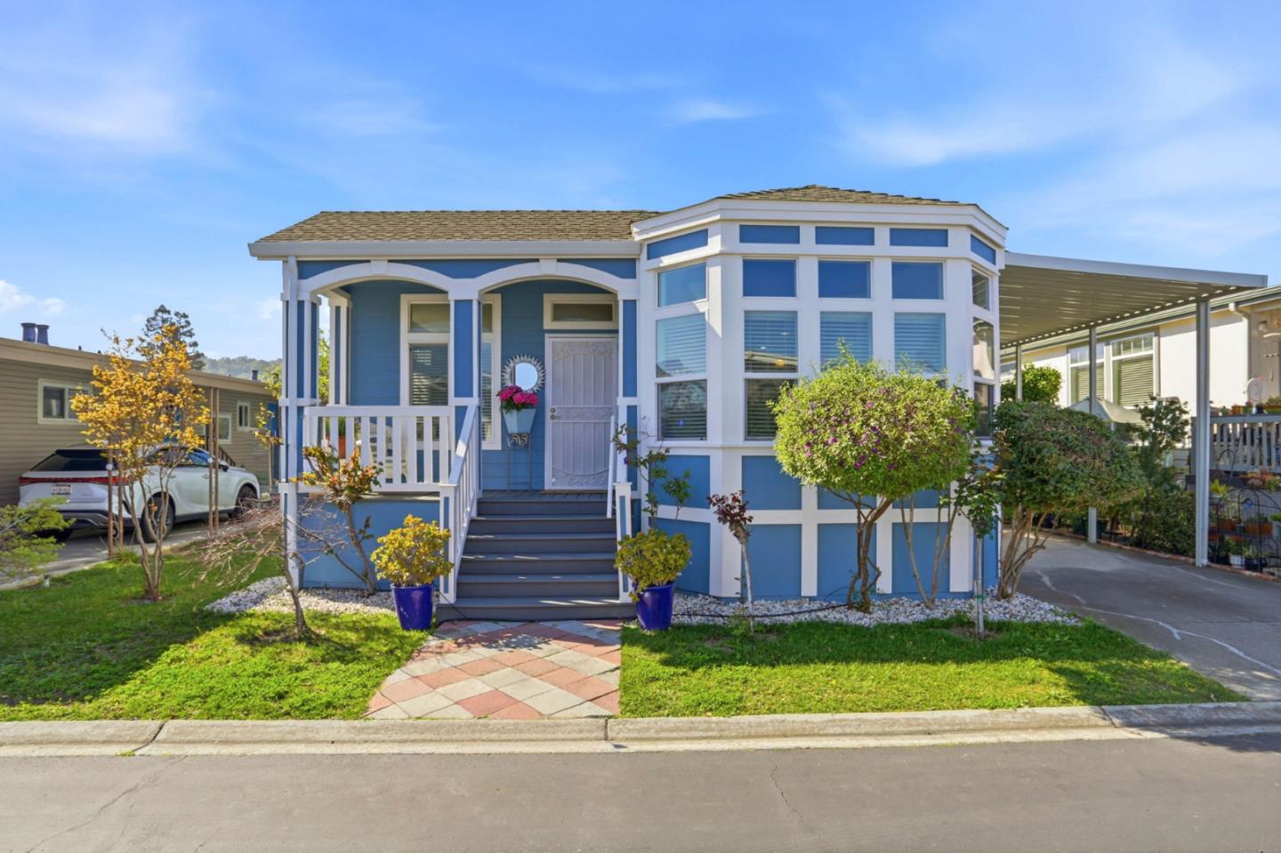 Front Image Thumbnail for ML82032140