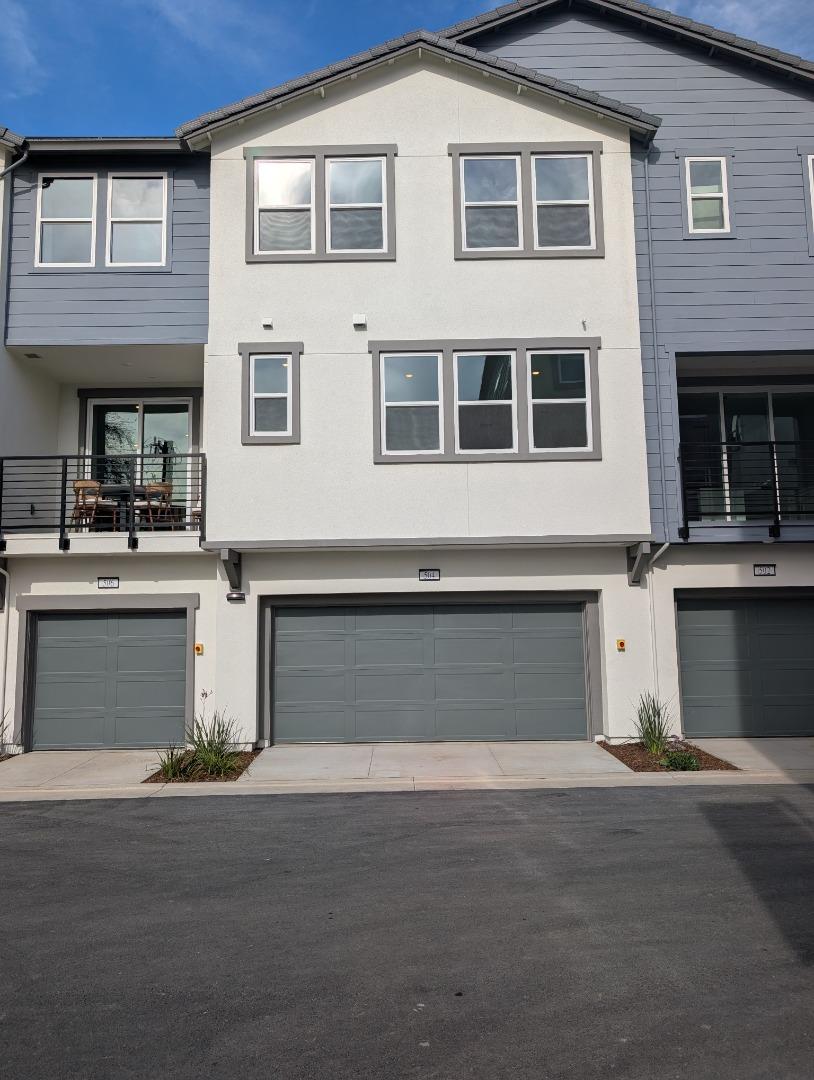 Front Image Thumbnail for ML82032172