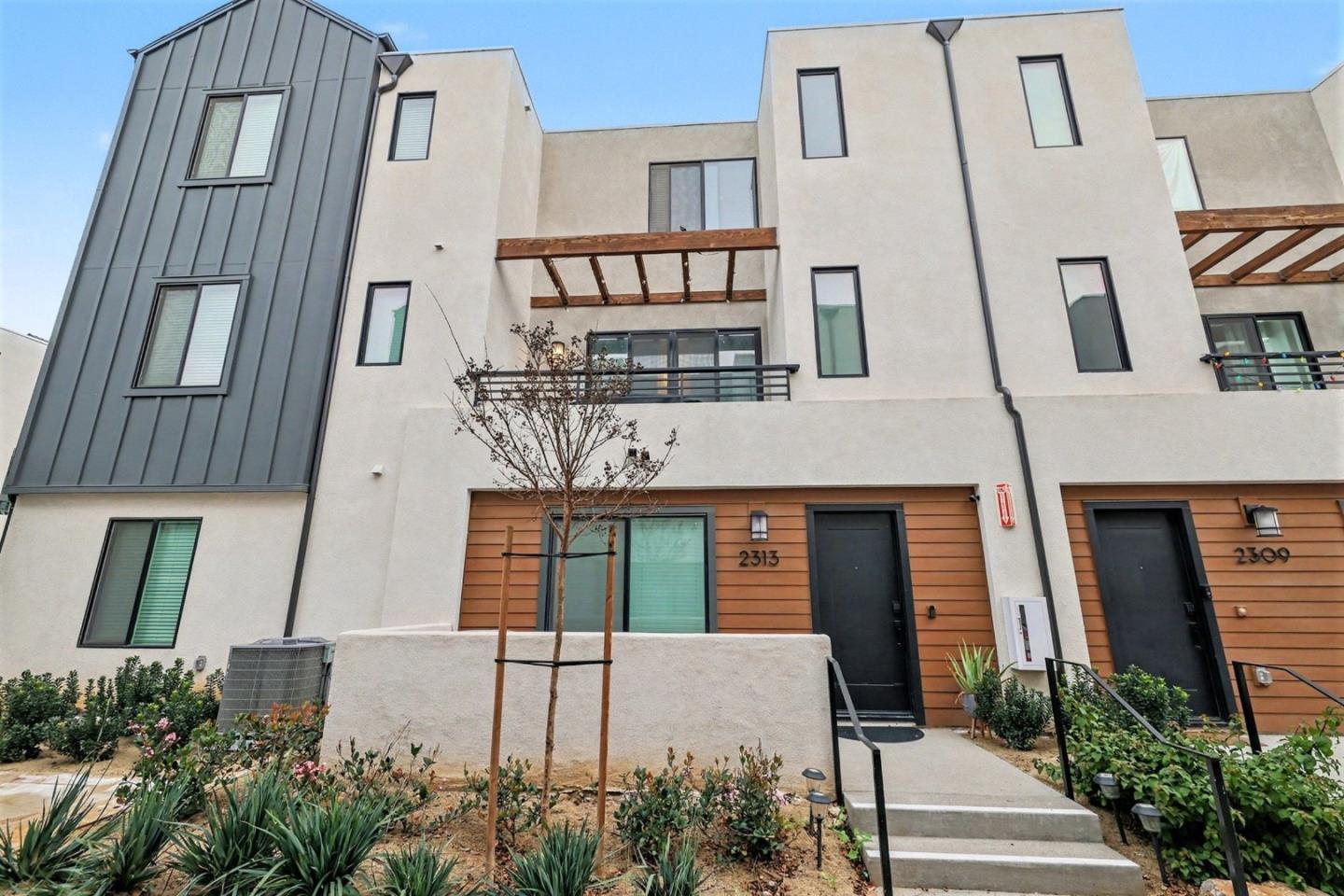 Front Image Thumbnail for ML82032249