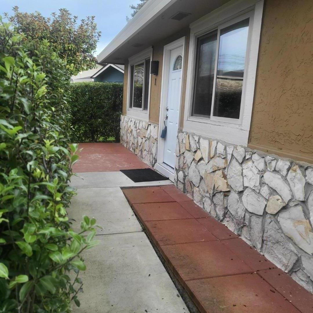 Front Image Thumbnail for ML82032264