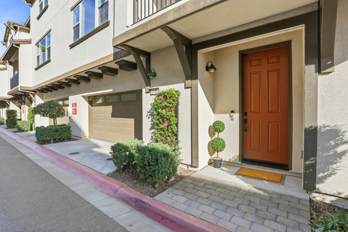 Front Image Thumbnail for ML82032352