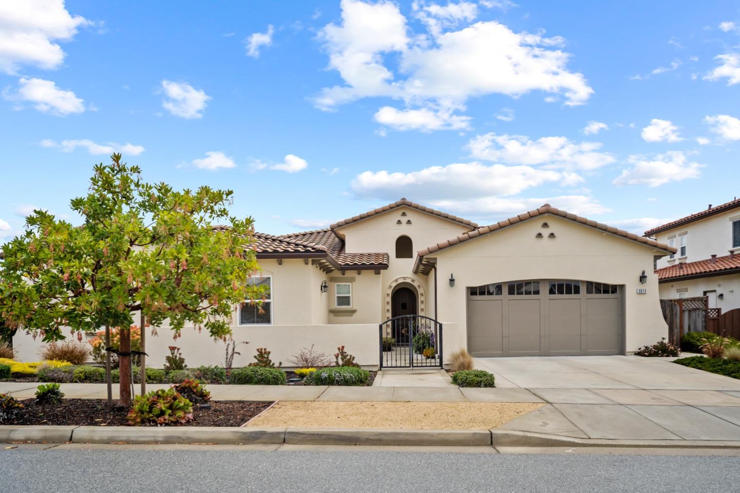 Front Image Thumbnail for ML82032393