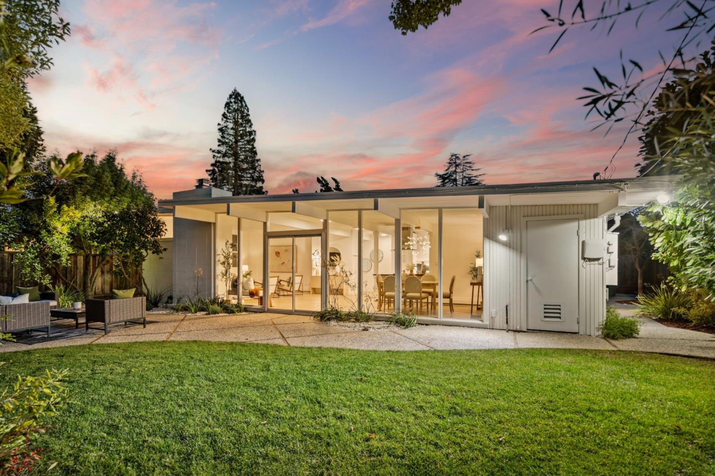 Front Image Thumbnail for ML82032399