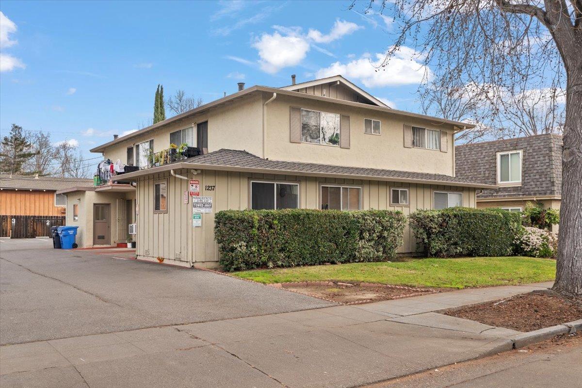 Front Image Thumbnail for ML82032407