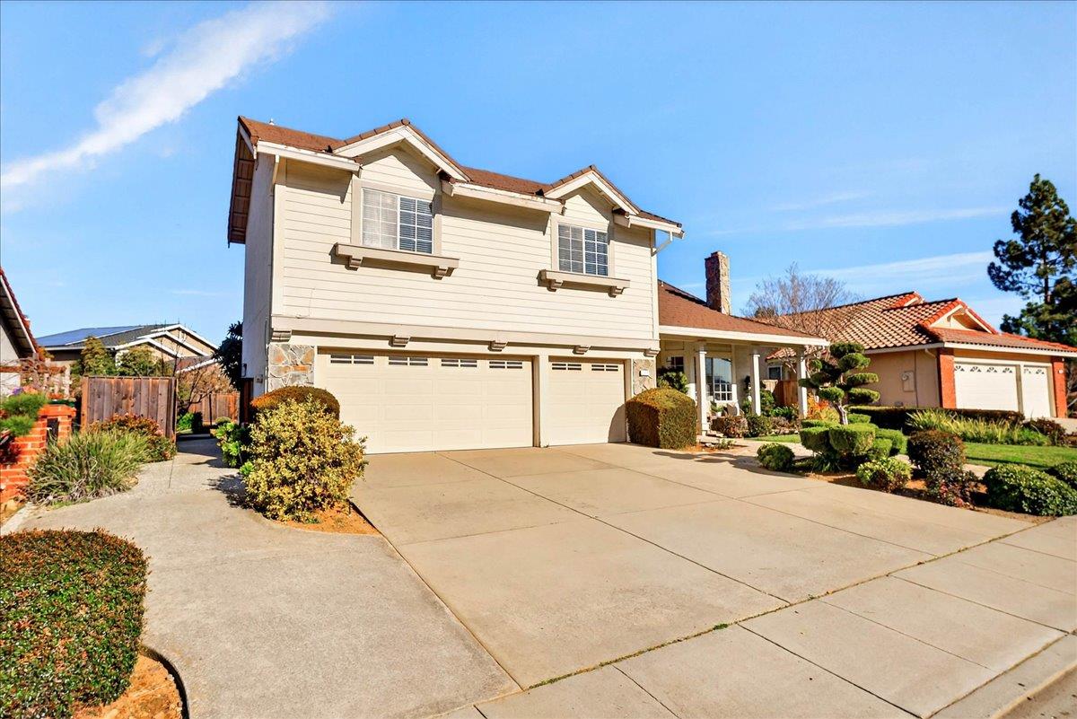 Front Image Thumbnail for ML82032434