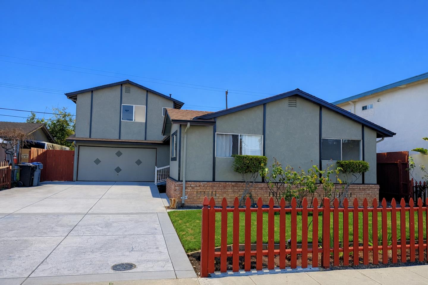 Front Image Thumbnail for ML82032443