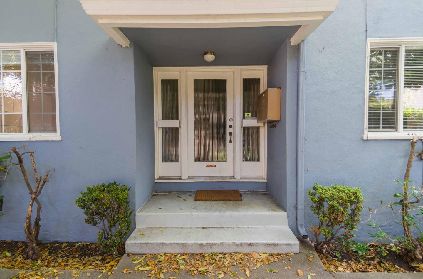 Front Image Thumbnail for ML82032484