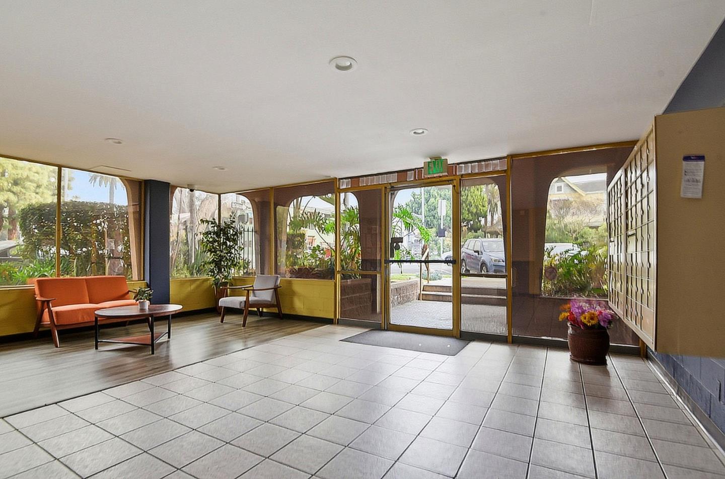 Front Image Thumbnail for ML82032486