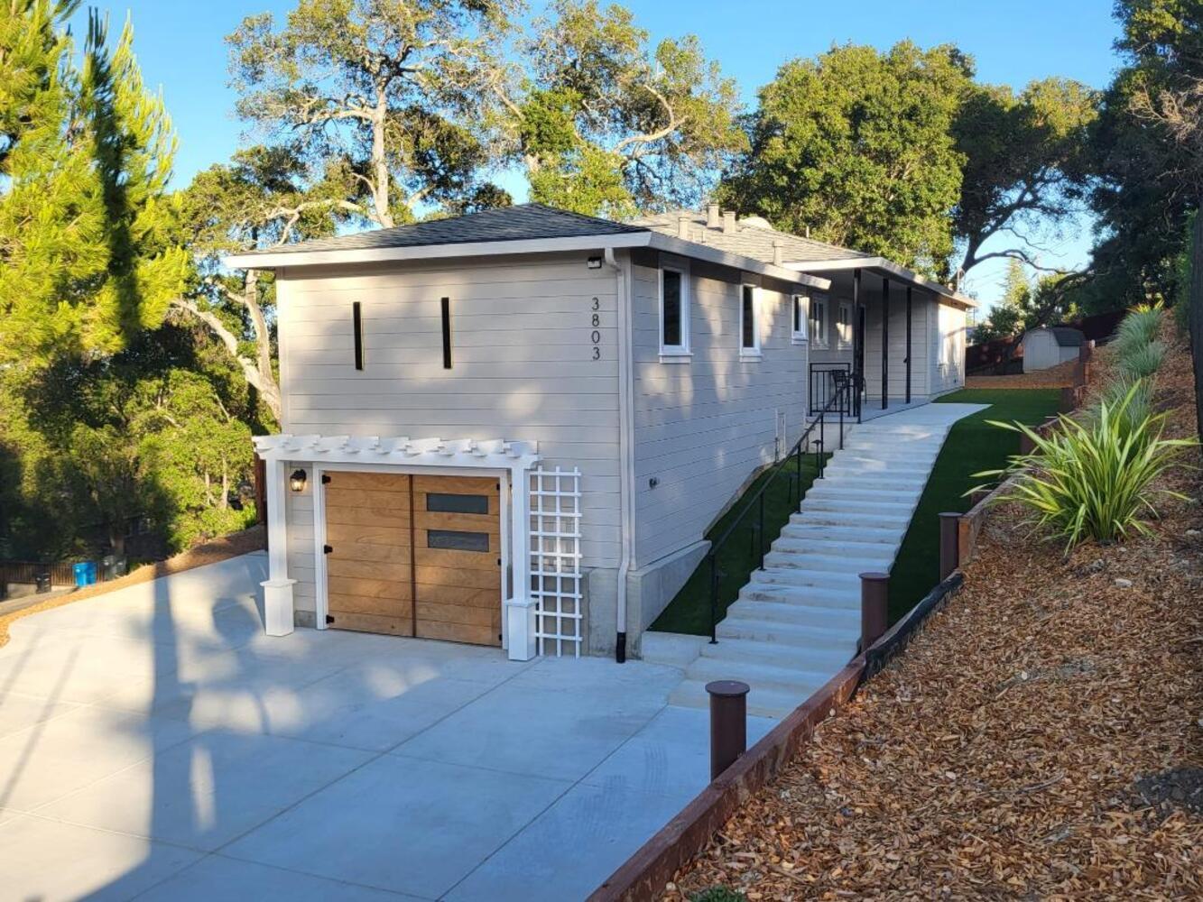 Front Image Thumbnail for ML82032490