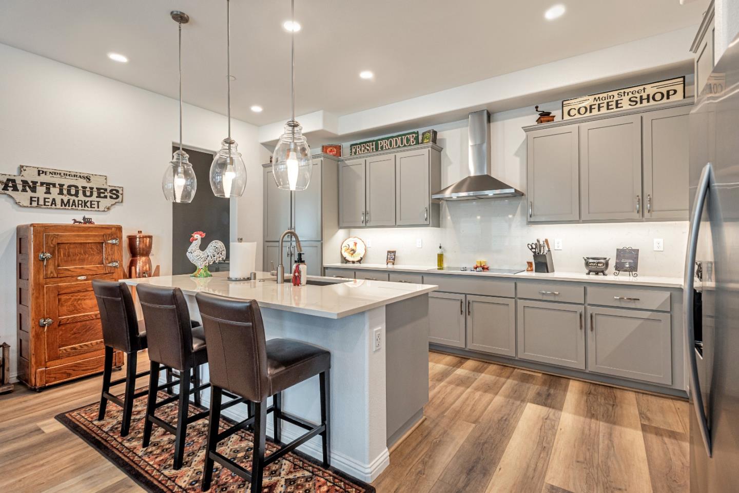 Front Image Thumbnail for ML82032497