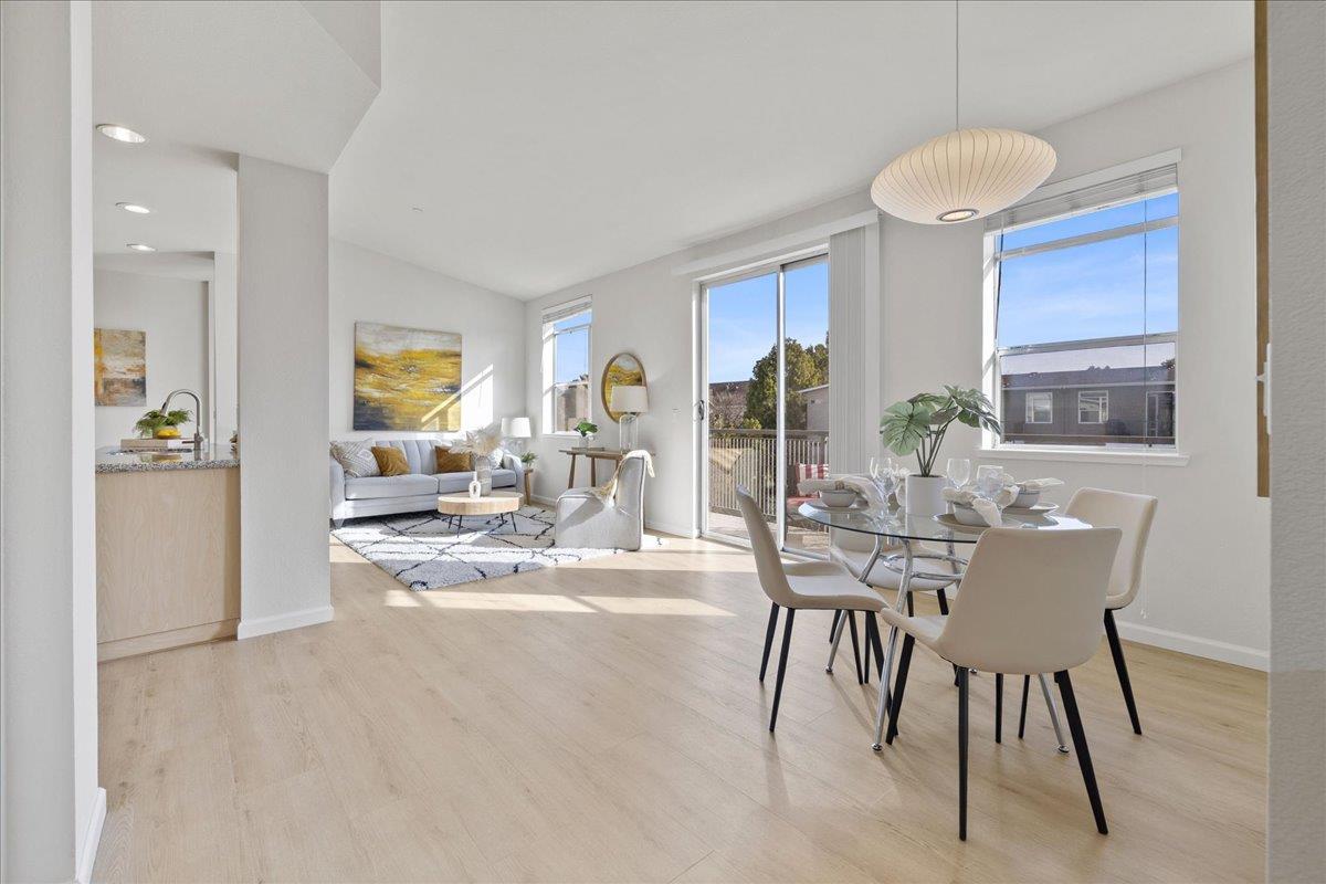 Front Image Thumbnail for ML82032524