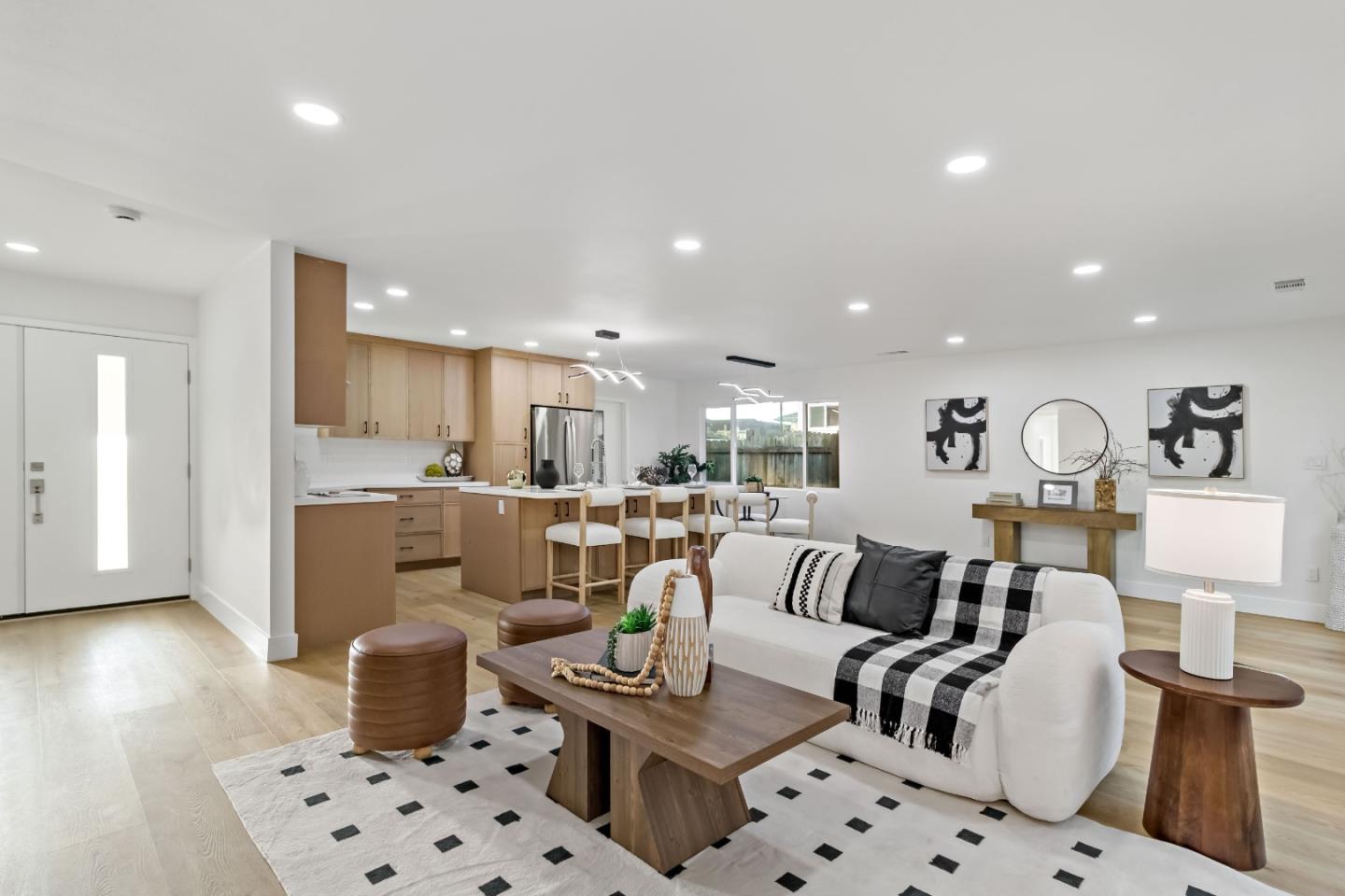 Front Image Thumbnail for ML82032535