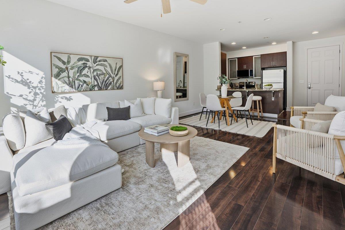 Front Image Thumbnail for ML82032586