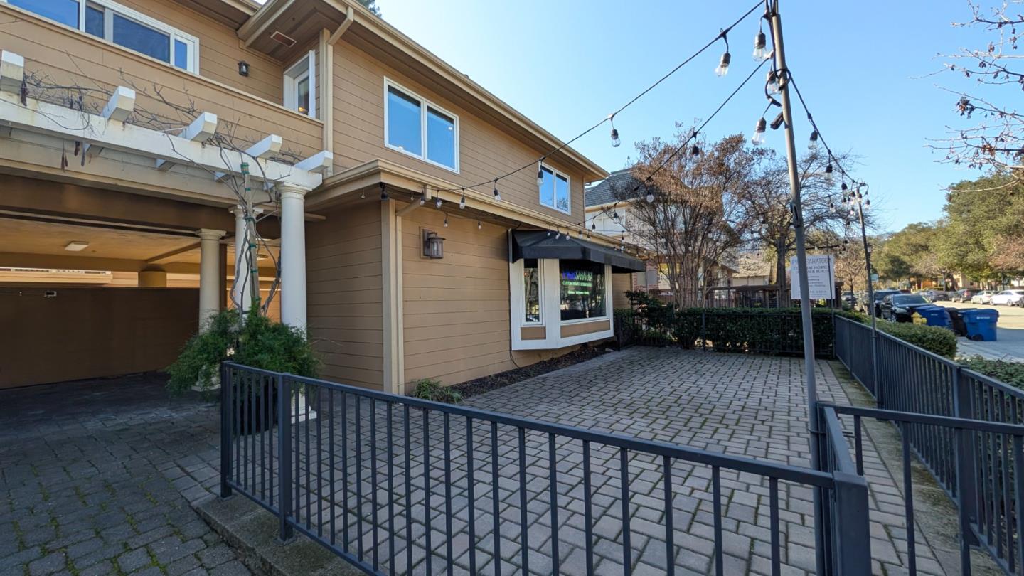 Front Image Thumbnail for ML82032673