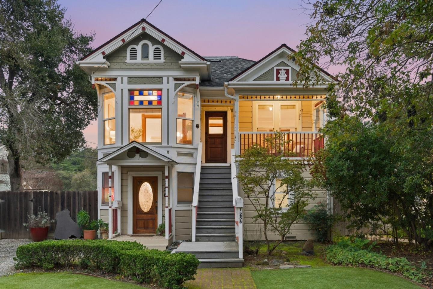 Front Image Thumbnail for ML82032711