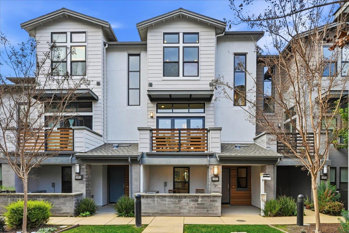 Front Image Thumbnail for ML82032748