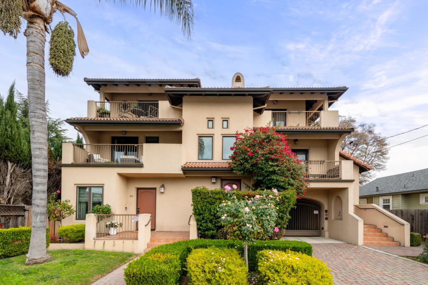 Front Image Thumbnail for ML82032758