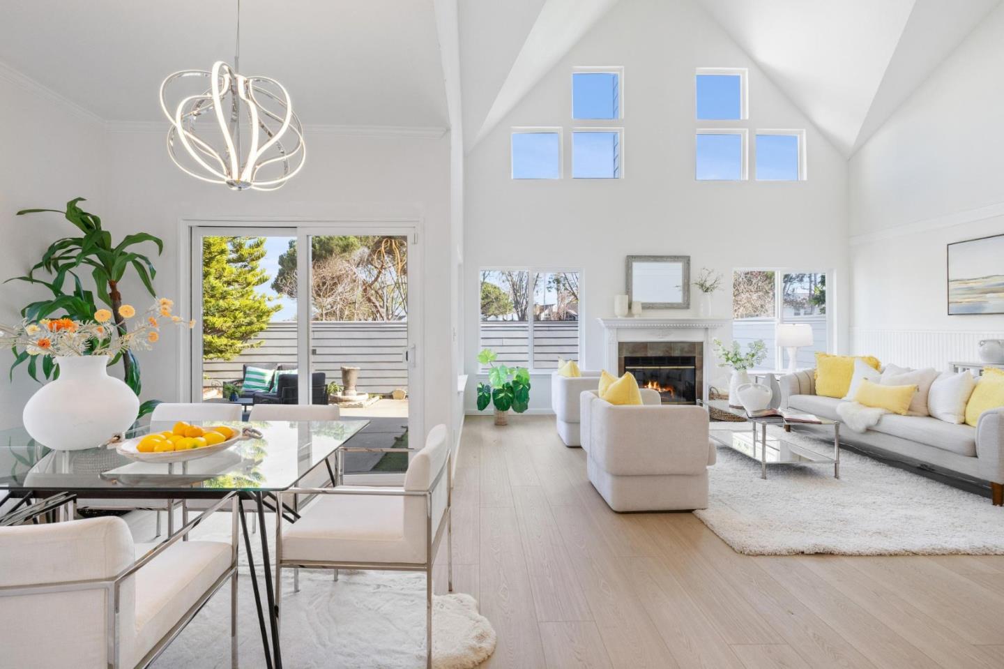 Front Image Thumbnail for ML82032762