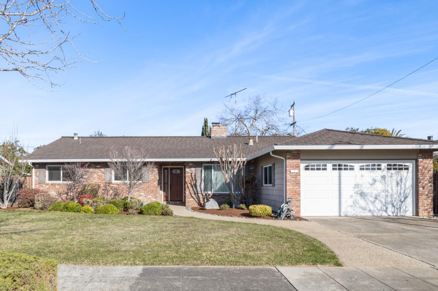 Front Image Thumbnail for ML82032768