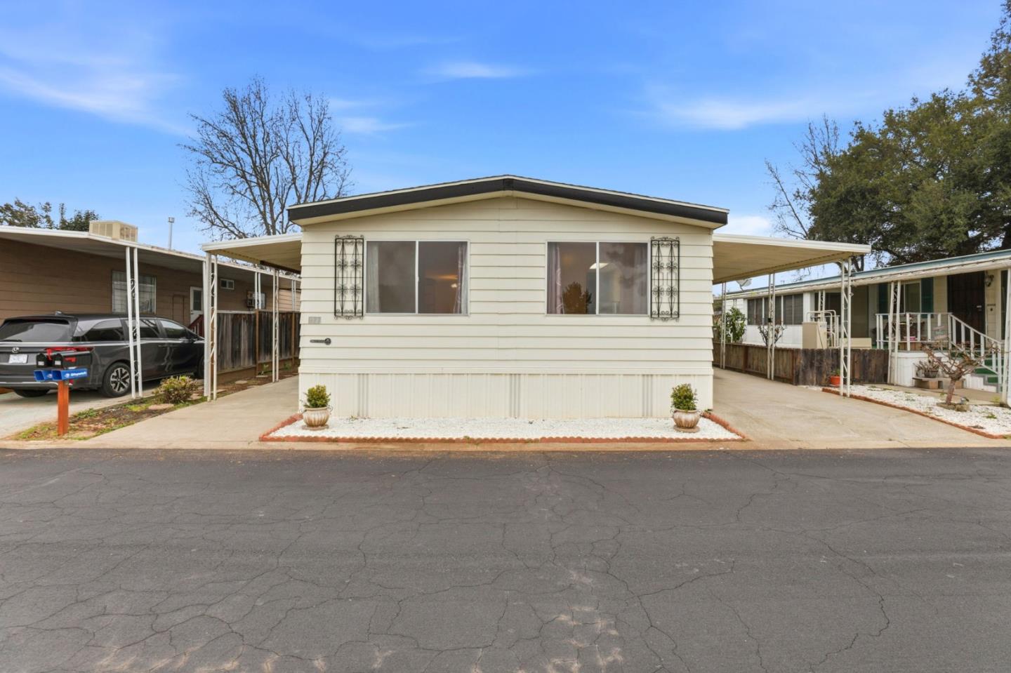 Front Image Thumbnail for ML82032778