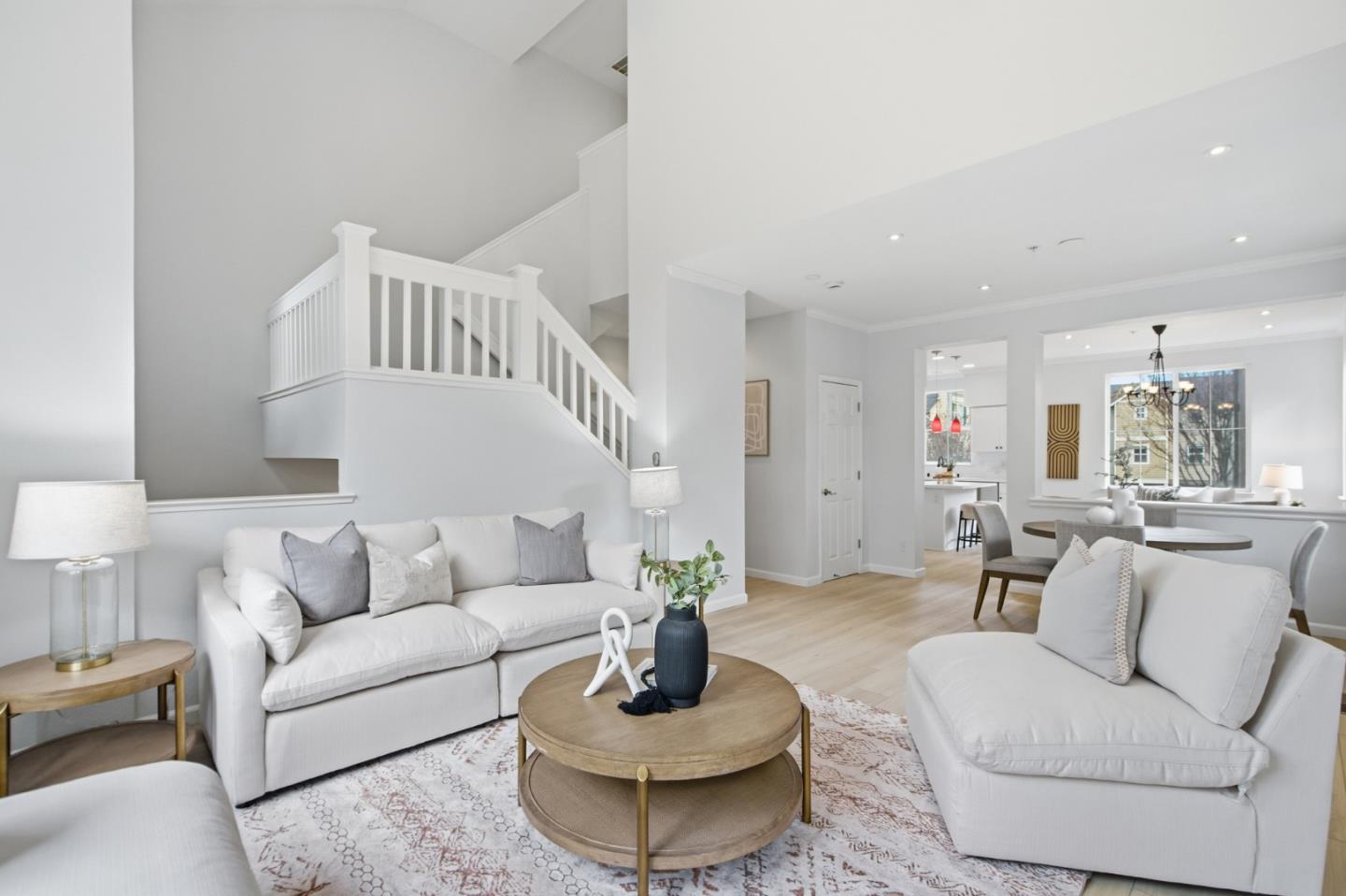 Front Image Thumbnail for ML82032810