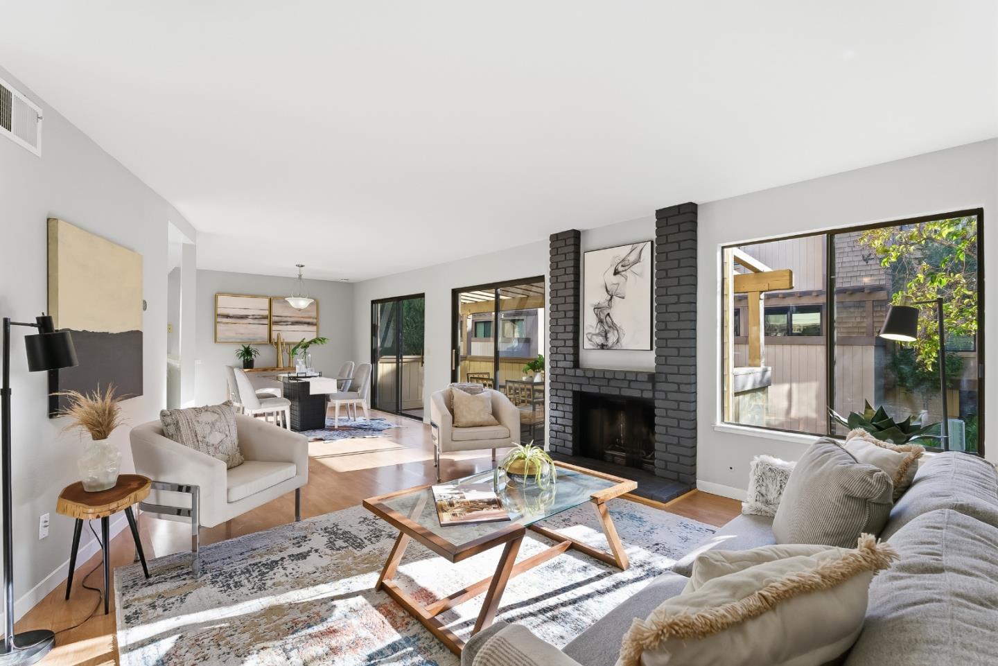 Front Image Thumbnail for ML82032820