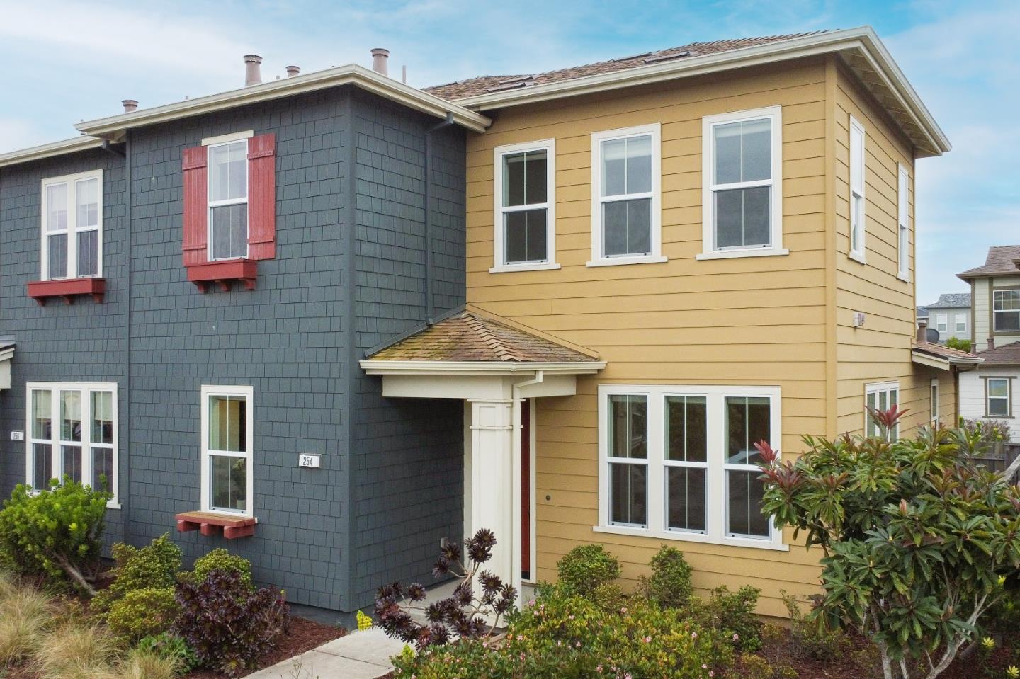 Front Image Thumbnail for ML82032878