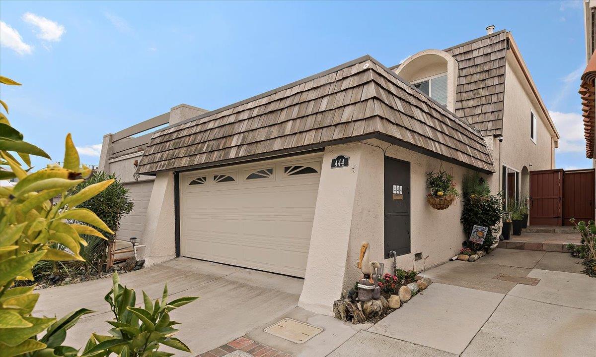 Front Image Thumbnail for ML82032897