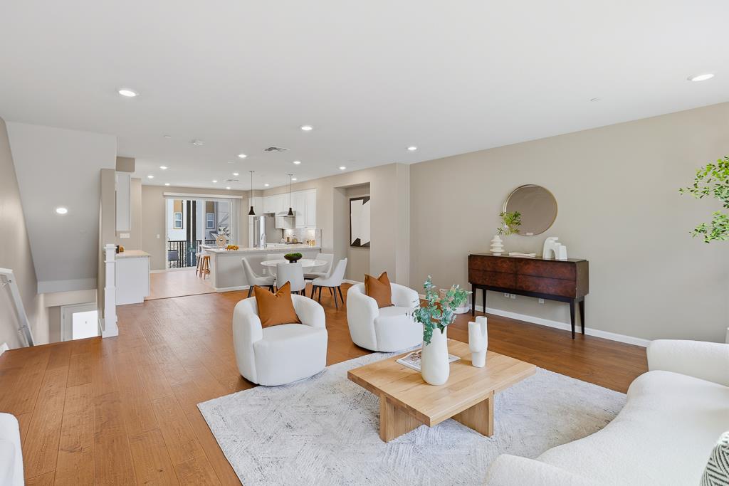 Front Image Thumbnail for ML82032909