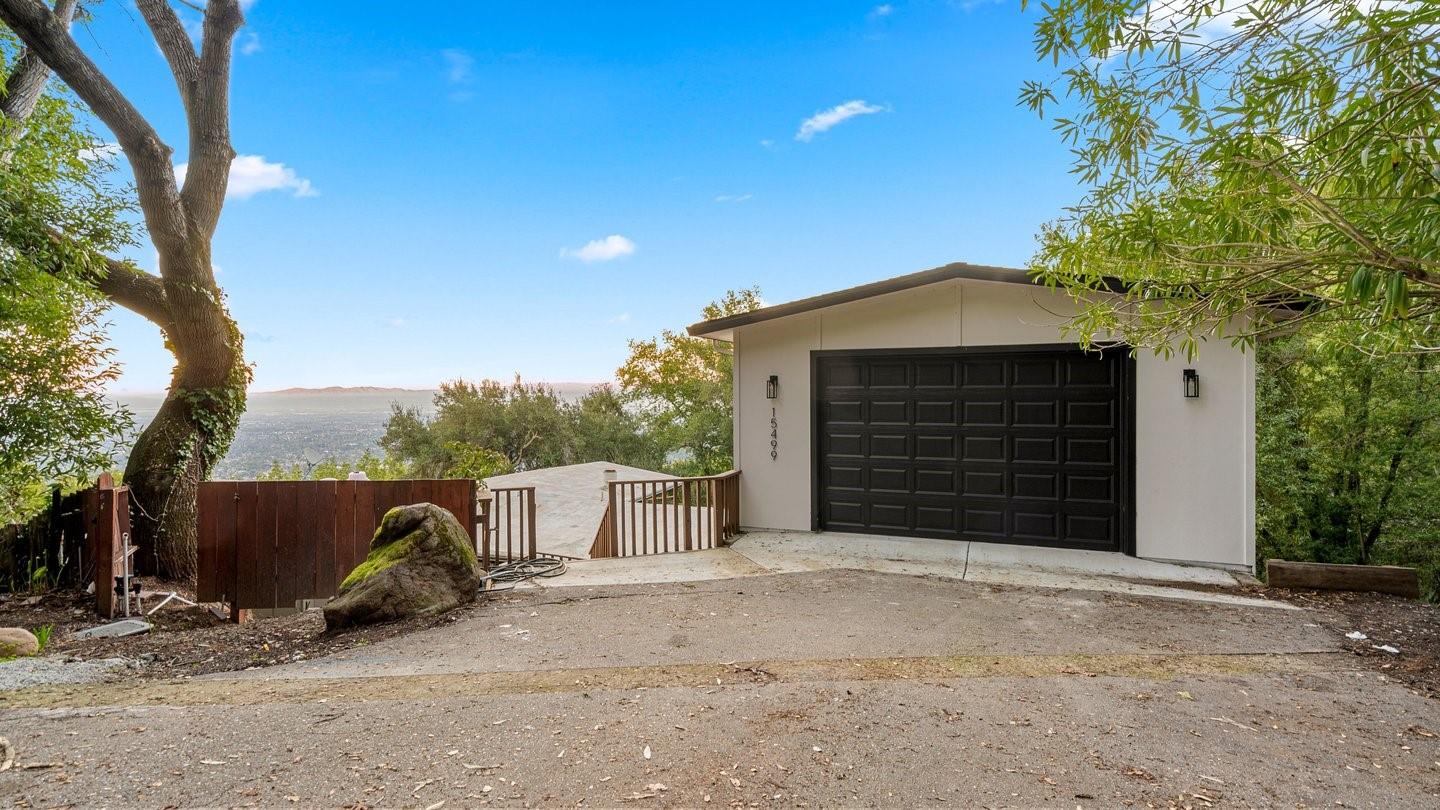 Front Image Thumbnail for ML82033032