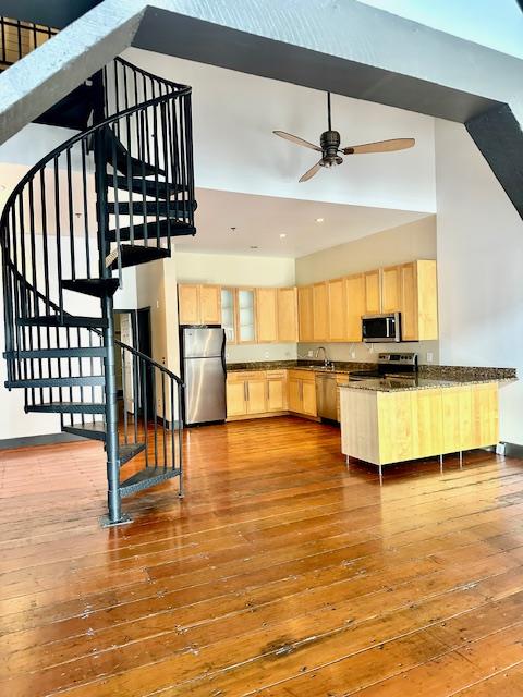 Front Image Thumbnail for ML82033087