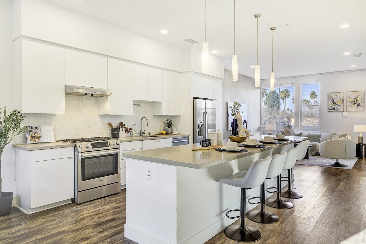 Front Image Thumbnail for ML82033105