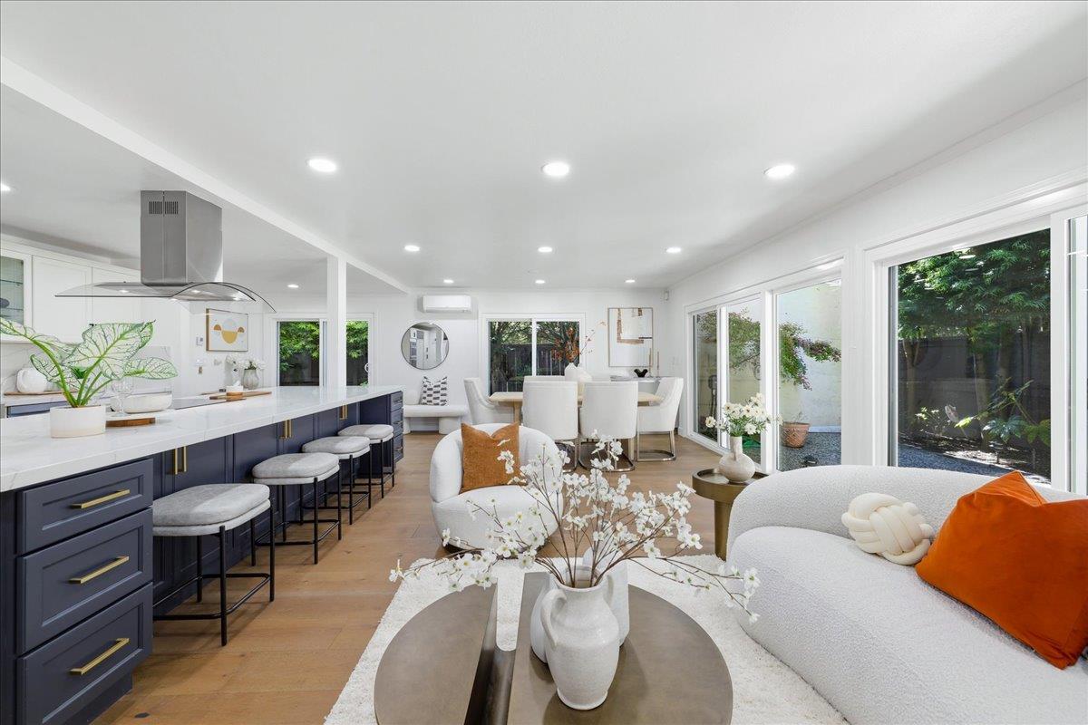 Front Image Thumbnail for ML82033128